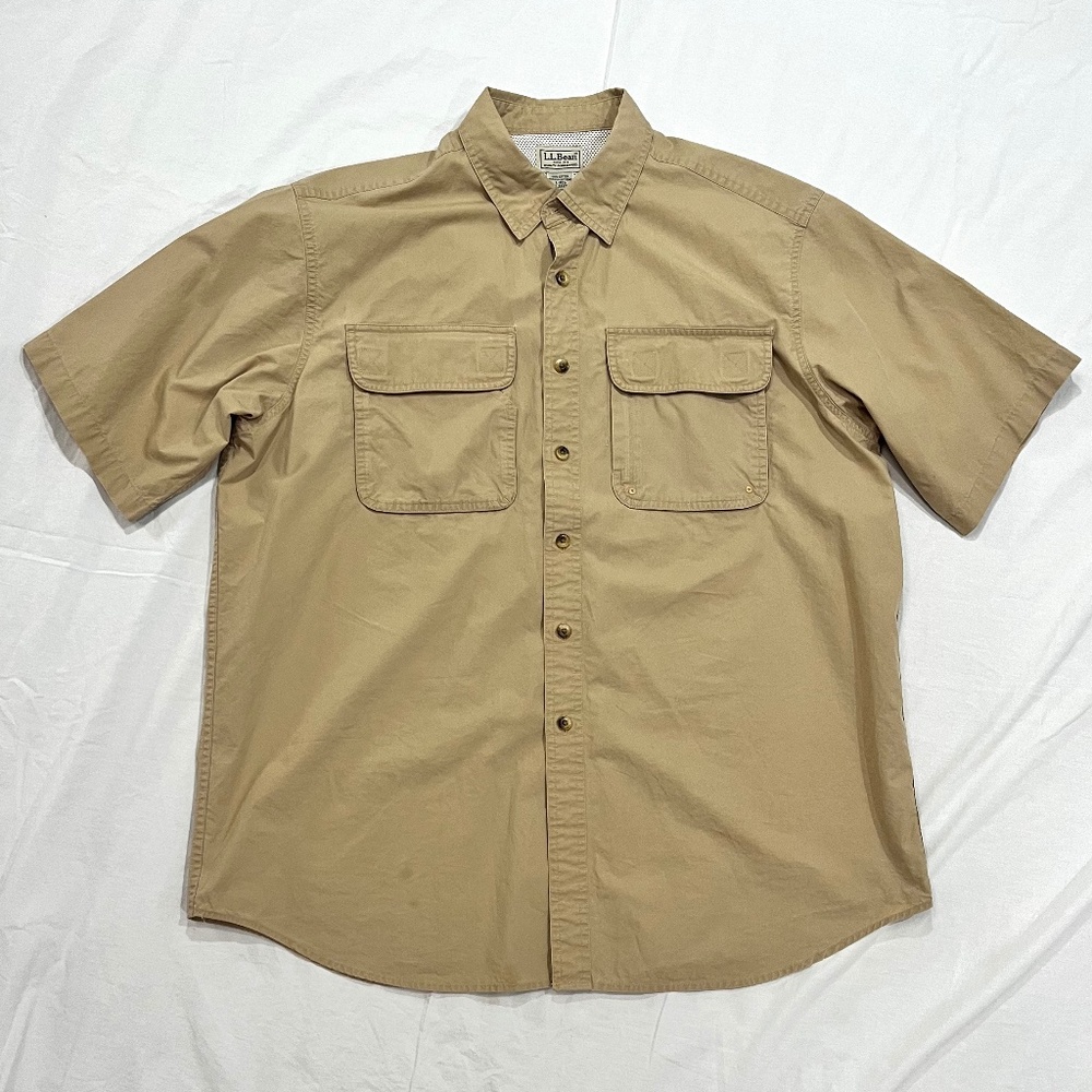 L.L. Bean Men's Khaki TropicWear Shirt w/ Velcro Pockets and Vented Back